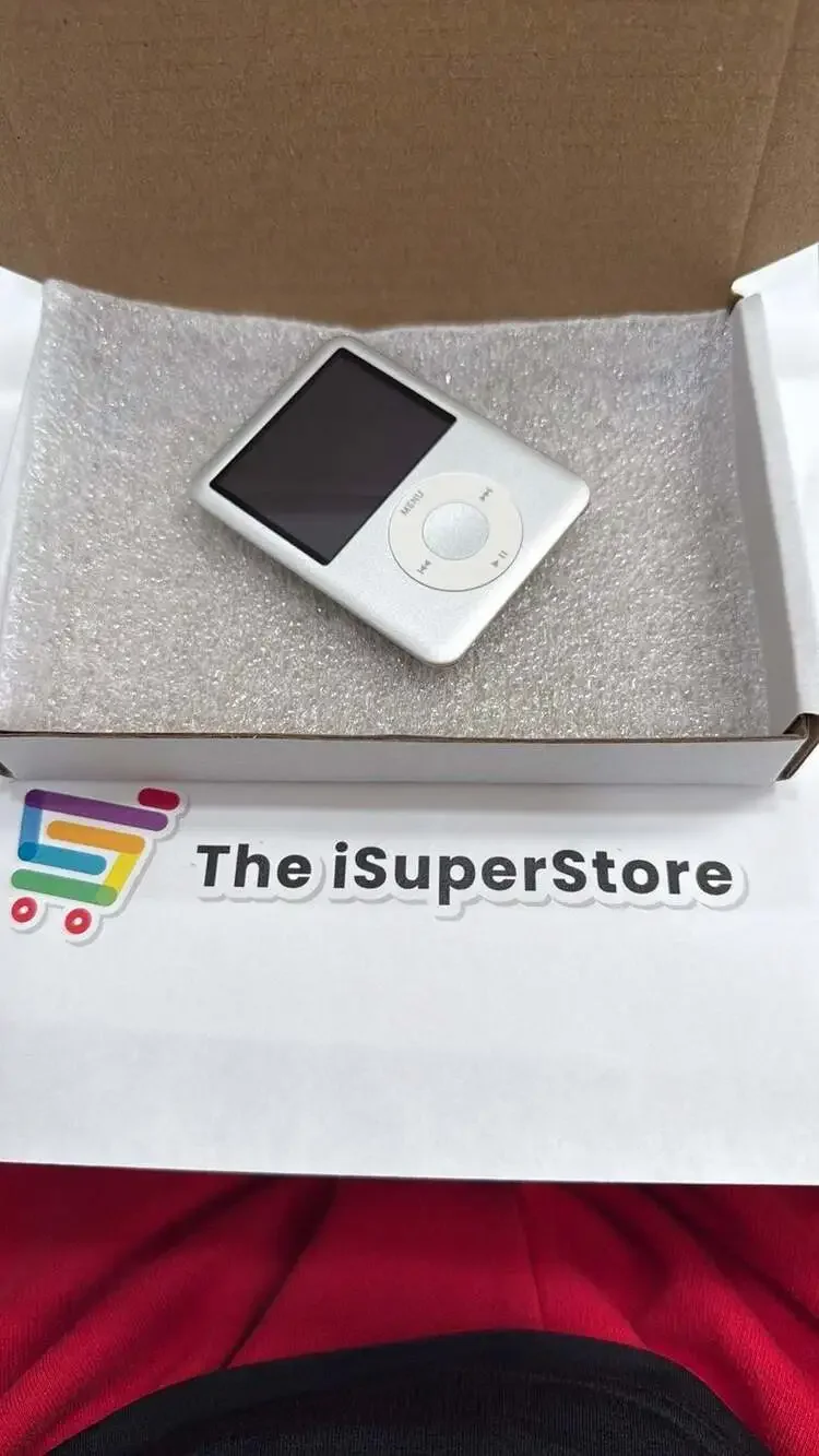 Refurbished Apple iPod Nano 3rd Gen 8GB Silver- Mint  + 1 YR CPS Warranty